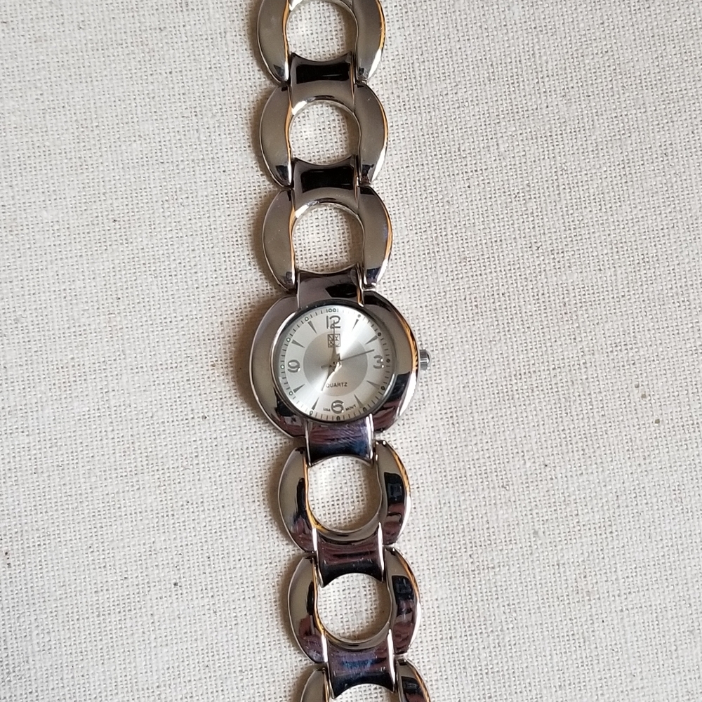 New York & Company Watch